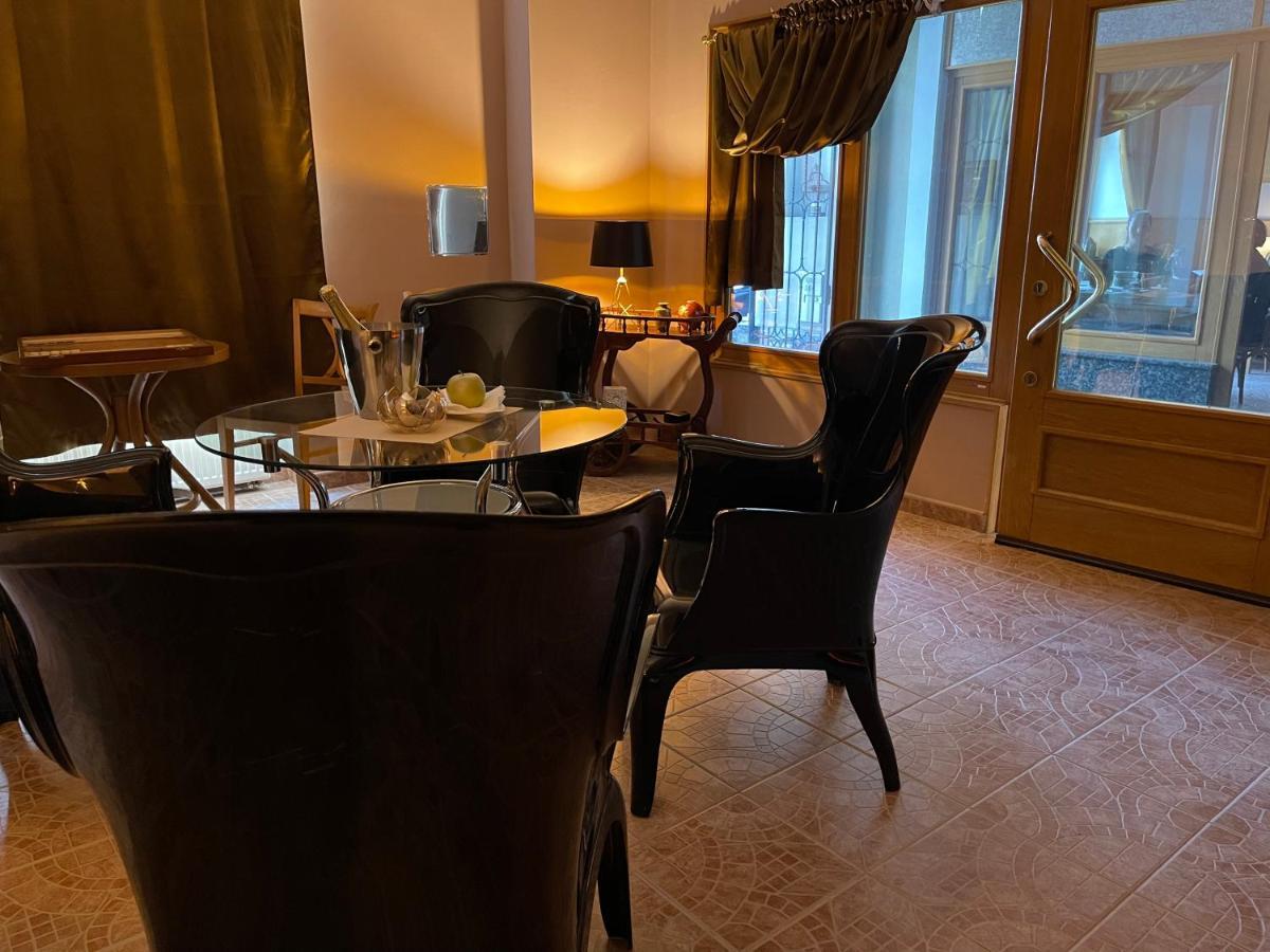 Apartamento Derby Apart Kvary Karlovy Vary Exterior foto
