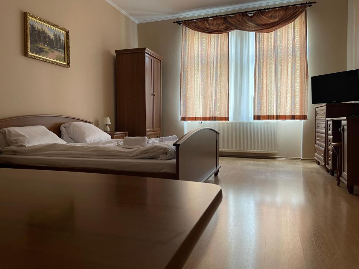 Apartamento Derby Apart Kvary Karlovy Vary Exterior foto