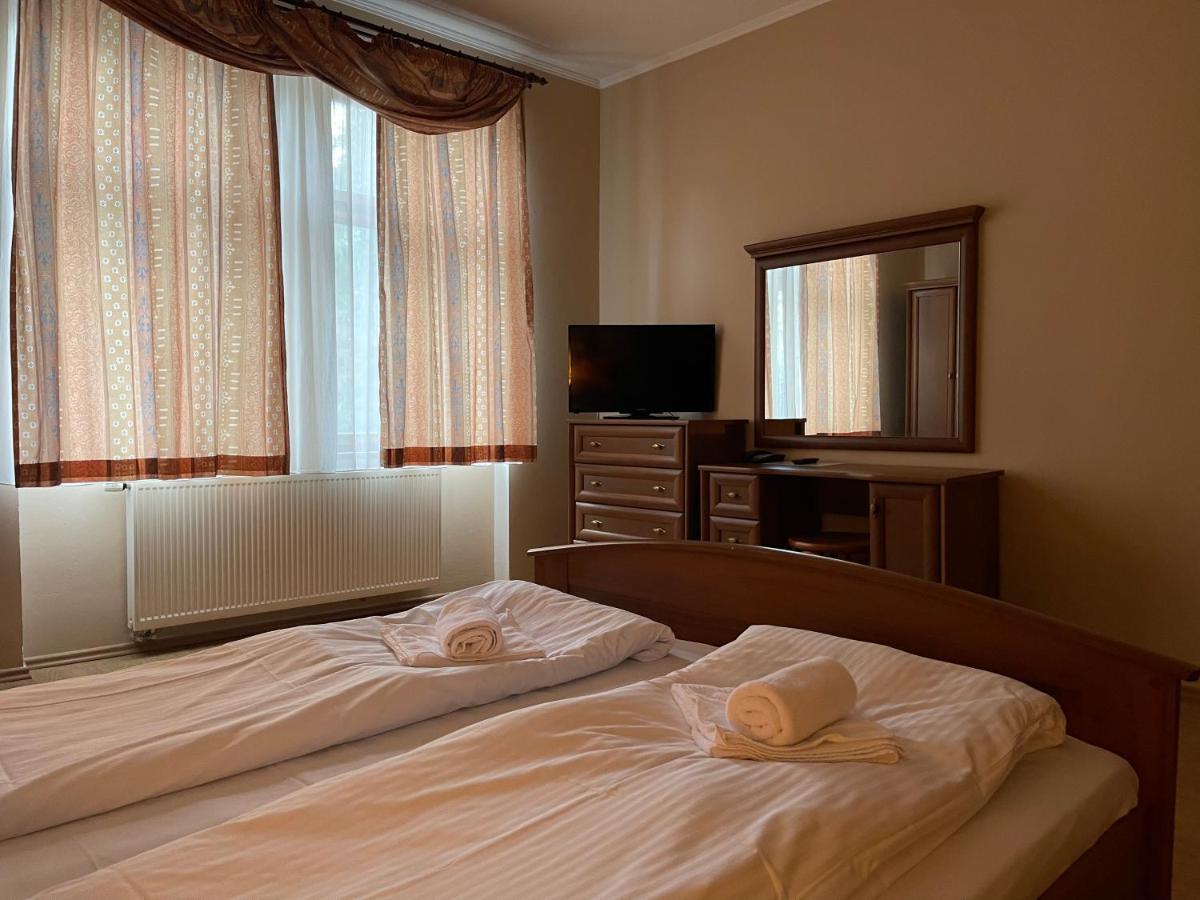 Apartamento Derby Apart Kvary Karlovy Vary Exterior foto