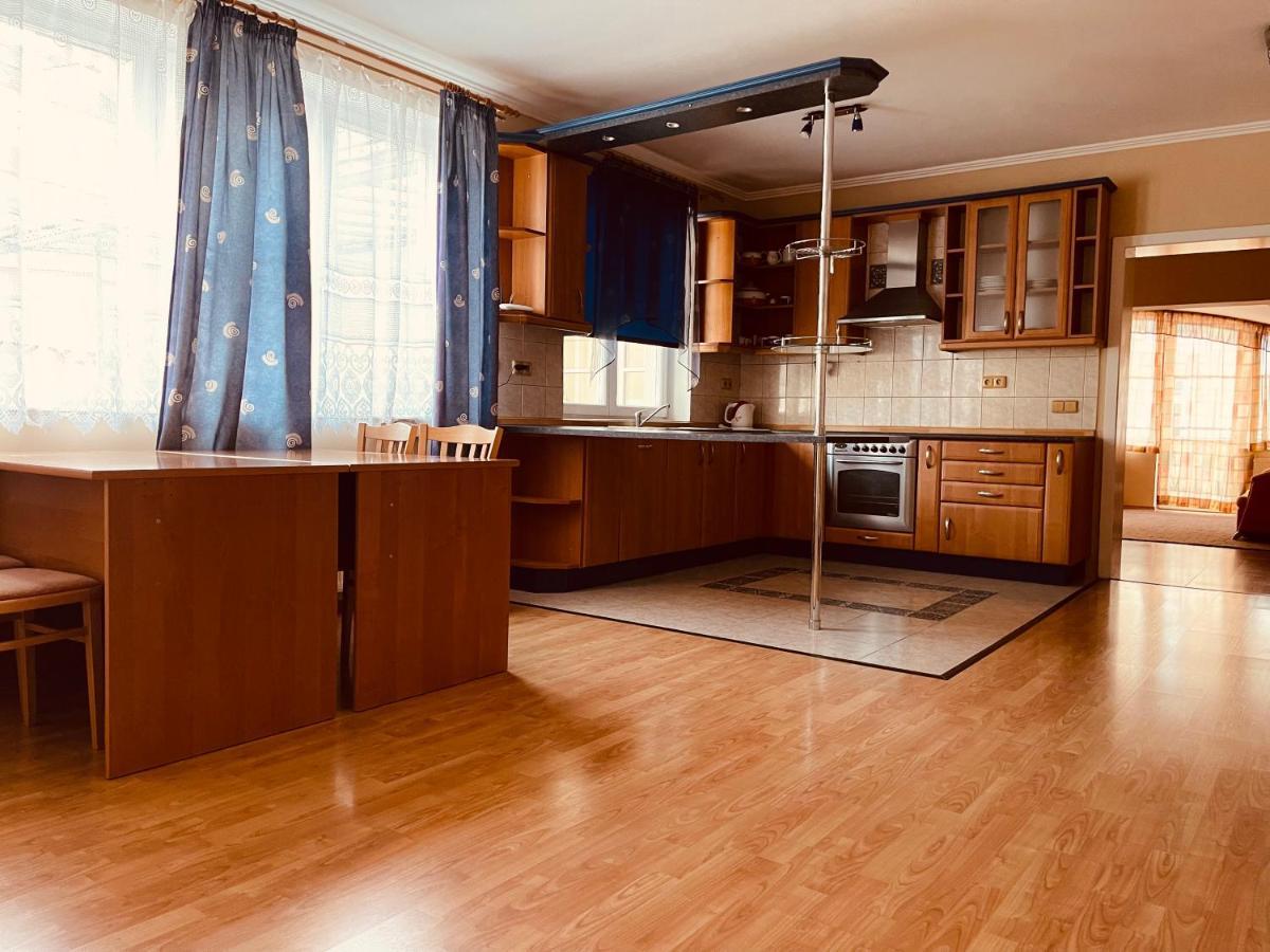 Apartamento Derby Apart Kvary Karlovy Vary Exterior foto
