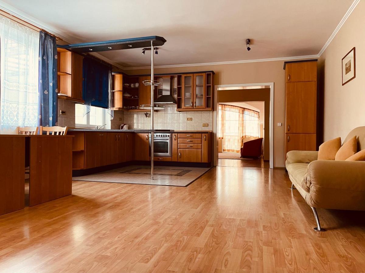 Apartamento Derby Apart Kvary Karlovy Vary Exterior foto