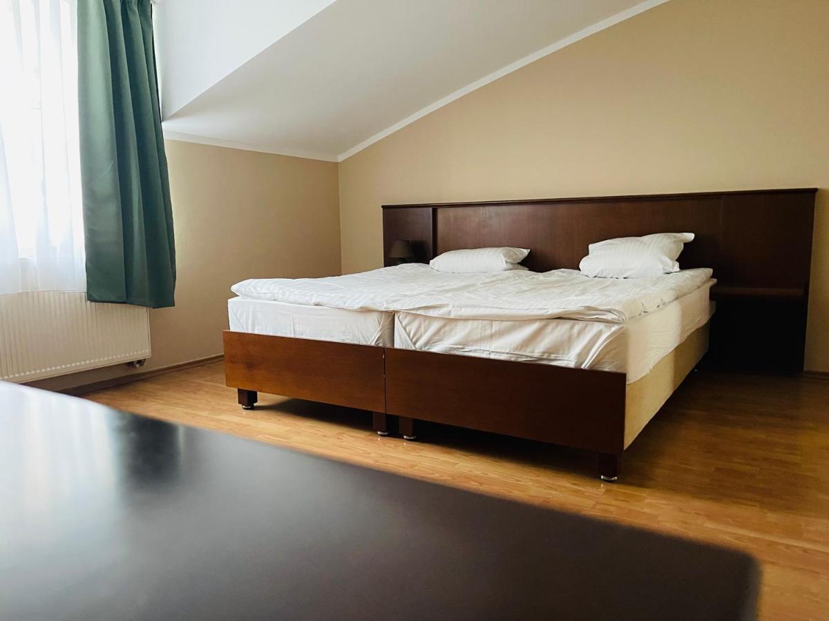 Apartamento Derby Apart Kvary Karlovy Vary Exterior foto