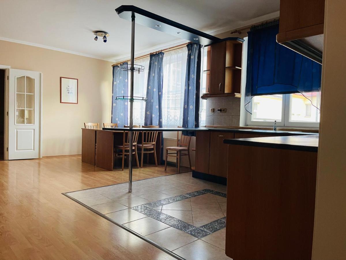 Apartamento Derby Apart Kvary Karlovy Vary Exterior foto