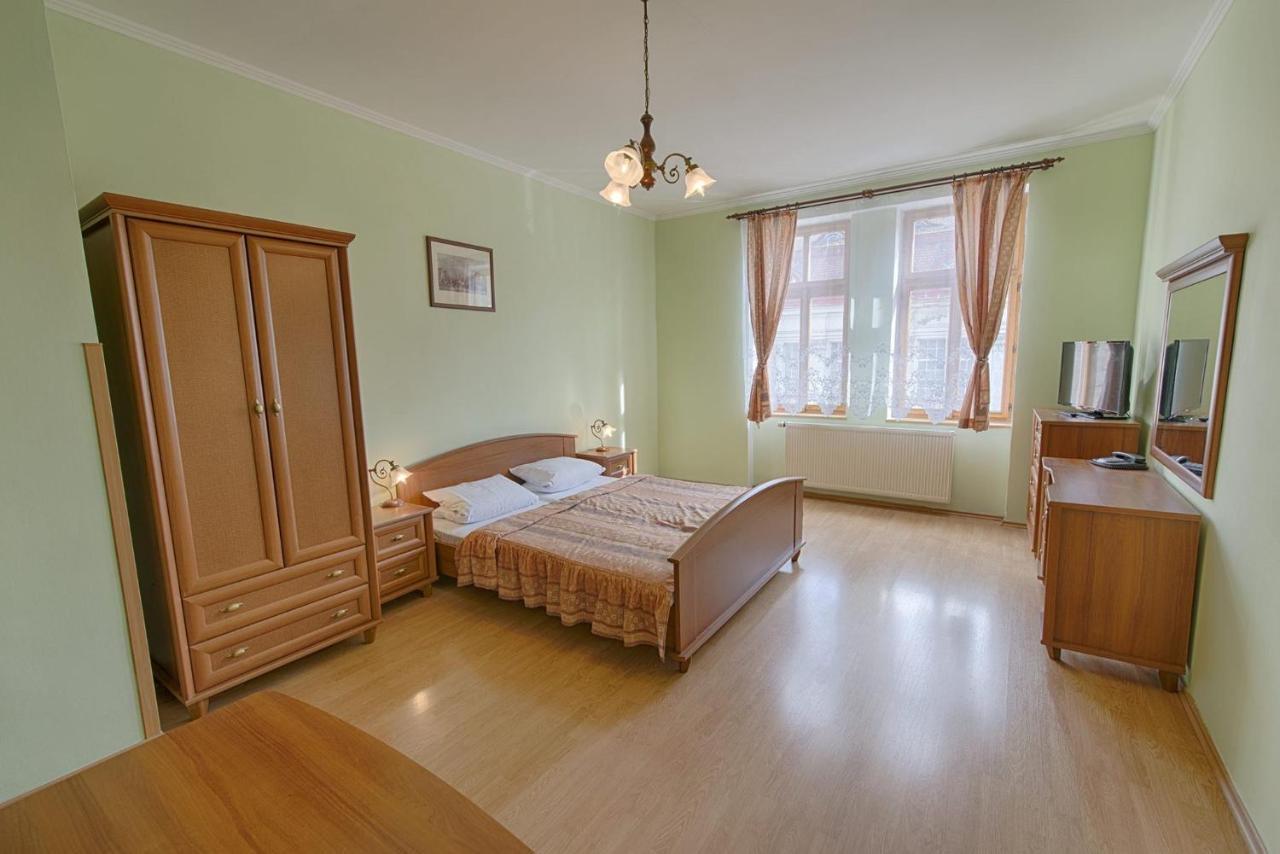 Apartamento Derby Apart Kvary Karlovy Vary Exterior foto