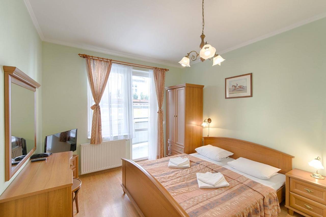 Apartamento Derby Apart Kvary Karlovy Vary Exterior foto